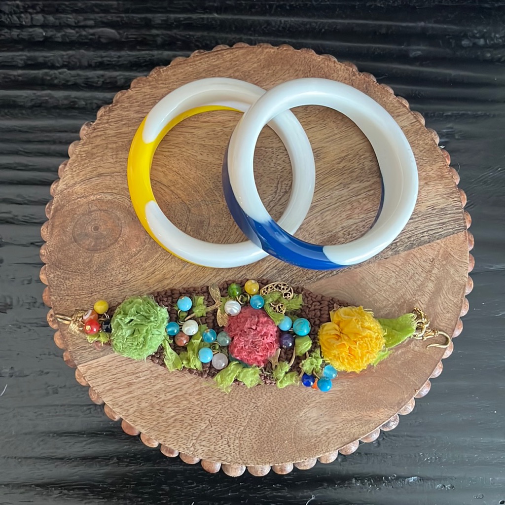 Pack Of 3 Colorful Funky Bracelets Bangles 11$